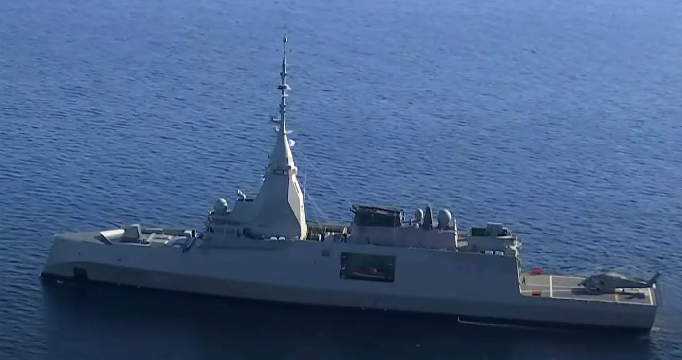 Ολόκληρη η τελετή υποδοχής της φρεγάτας Κίμων στον Σαρωνικό