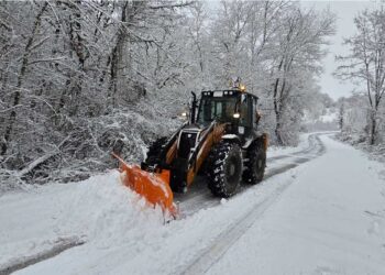 Χιόνι….βουνό στο πανέμορφο ορεινό Βόιο – Κατάλευκες εικόνες με τα εκχιονιστικά επί ποδός!