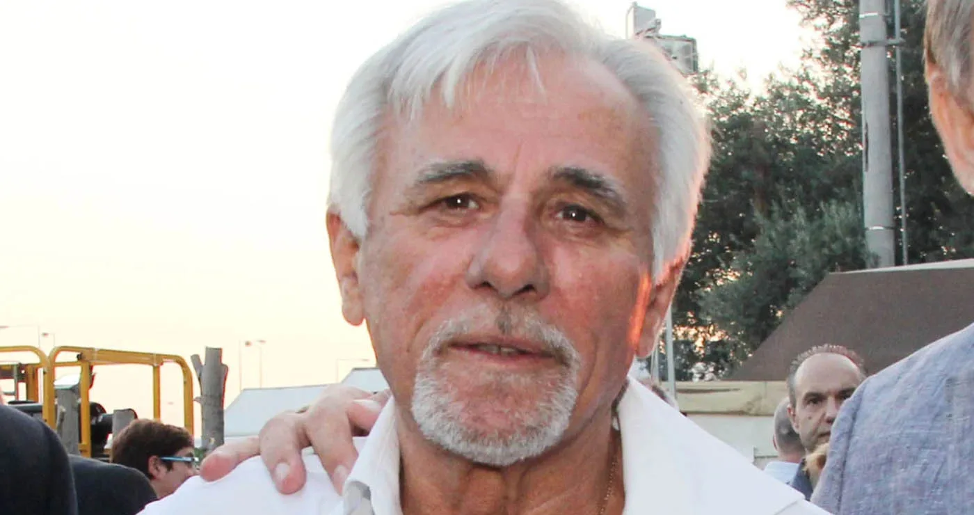 Πέθανε ο δημοσιογράφος Σπύρος Καρατζαφέρης