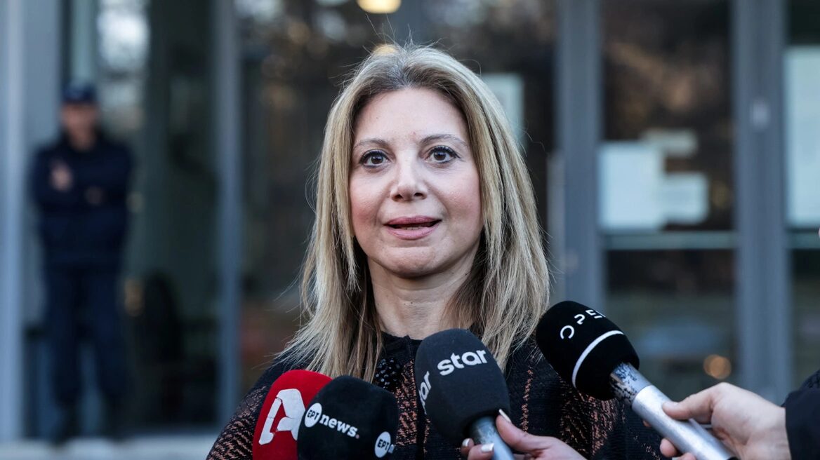 Καρυστιανού: Θέμα δημόσιας διαβούλευσης οι αμβλώσεις