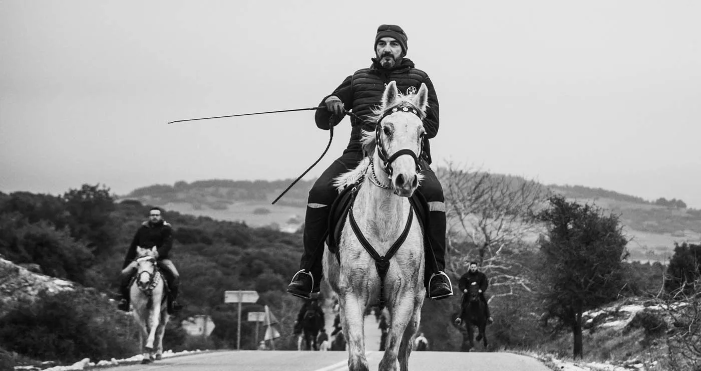 Μέσα από τον φακό του Δημήτρη Βαβλιάρα – Οι καβαλάρηδες της Αιανής στη Ζάβορδα