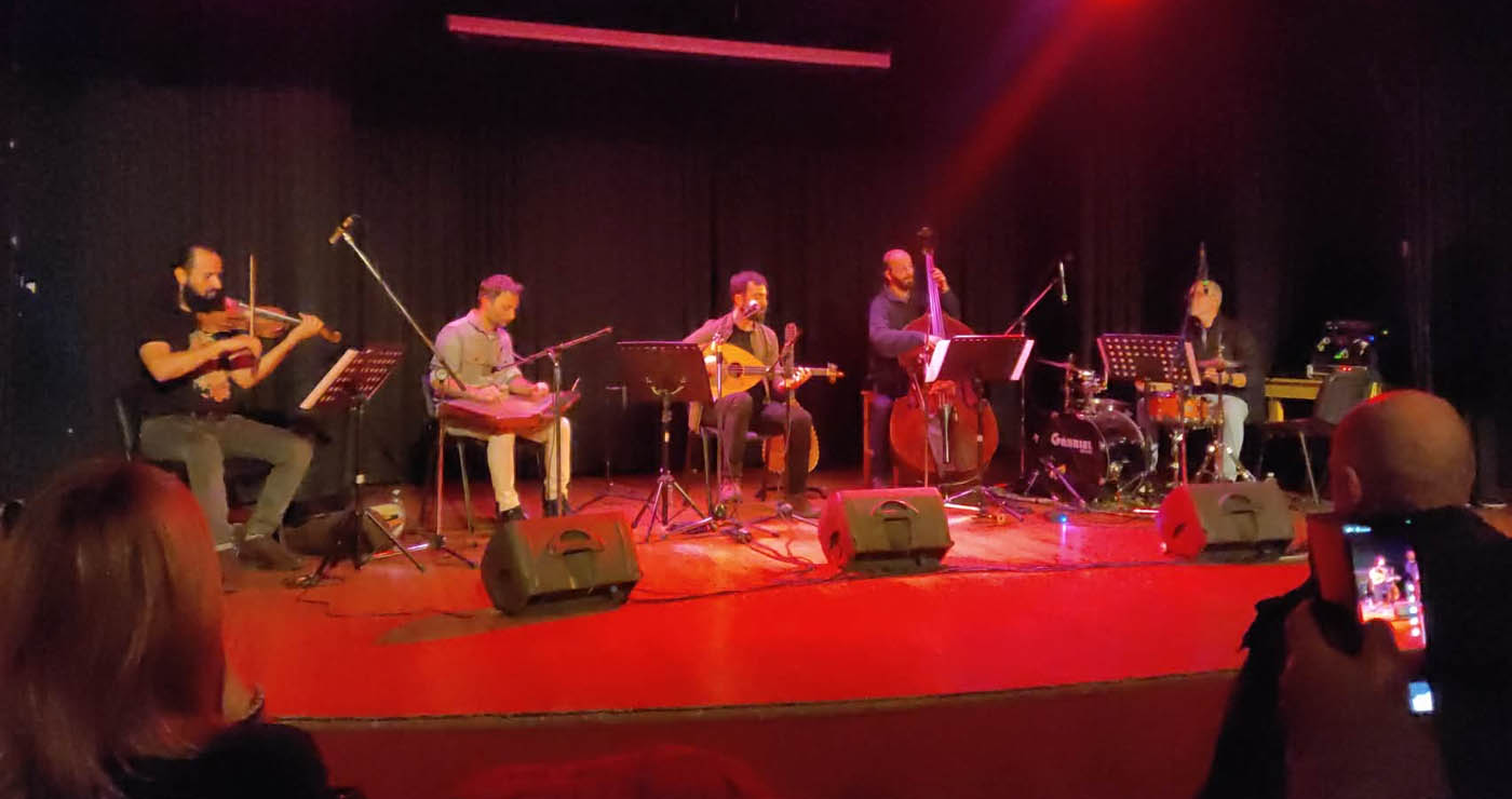 Πτολεμαΐδα: Καταχειροκροτήθηκε το κουιντέτο του Ιάκωβου Μωυσιάδη στην παρουσίαση του δίσκου του “Lydian Stone”