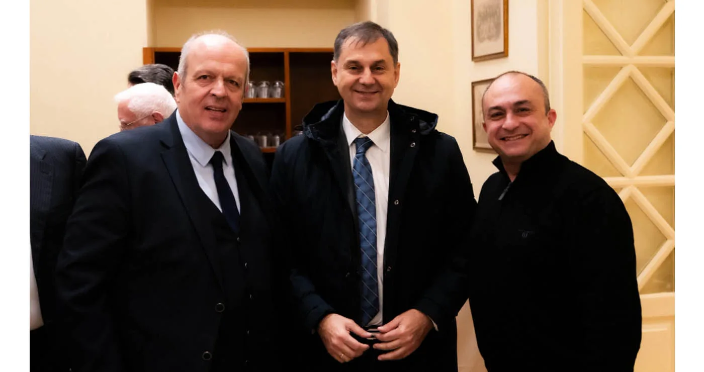 Ο Αντιπεριφερειάρχης Νίκος Λυσσαρίδης στην κοπή της πρωτοχρονιάτικης πίτας του Πανελληνίου Συνδέσμου Εξαγωγέων