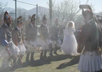 Το έθιμο των Μωμόγερων στο Ρυάκιο Κοζάνης (βίντεο)