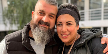 Το Αόρατο Φορτίο: Τα Διλήμματα του Φροντιστή στη Σκιά του Καρκίνου (Γράφει η Πίστη Κρυσταλλίδου)