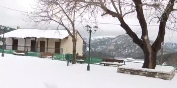 Χωριό της Δυτικής Μακεδονίας με 5 κατοίκους προσελκύει ταξιδιώτες ακόμα και στις πιο παγωμένες μέρες