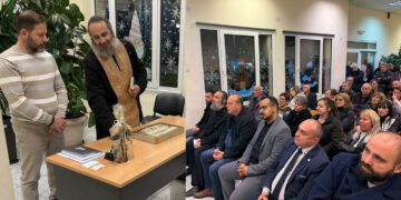 Η κοινότητα Περδίκκα έκοψε τη βασιλόπιτά της