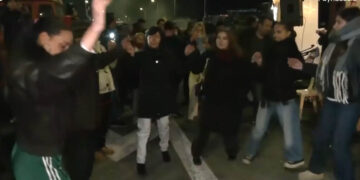 Αλλαγή του χρόνου στα μπλόκα έκαναν πρώτη φορά οι αγρότες