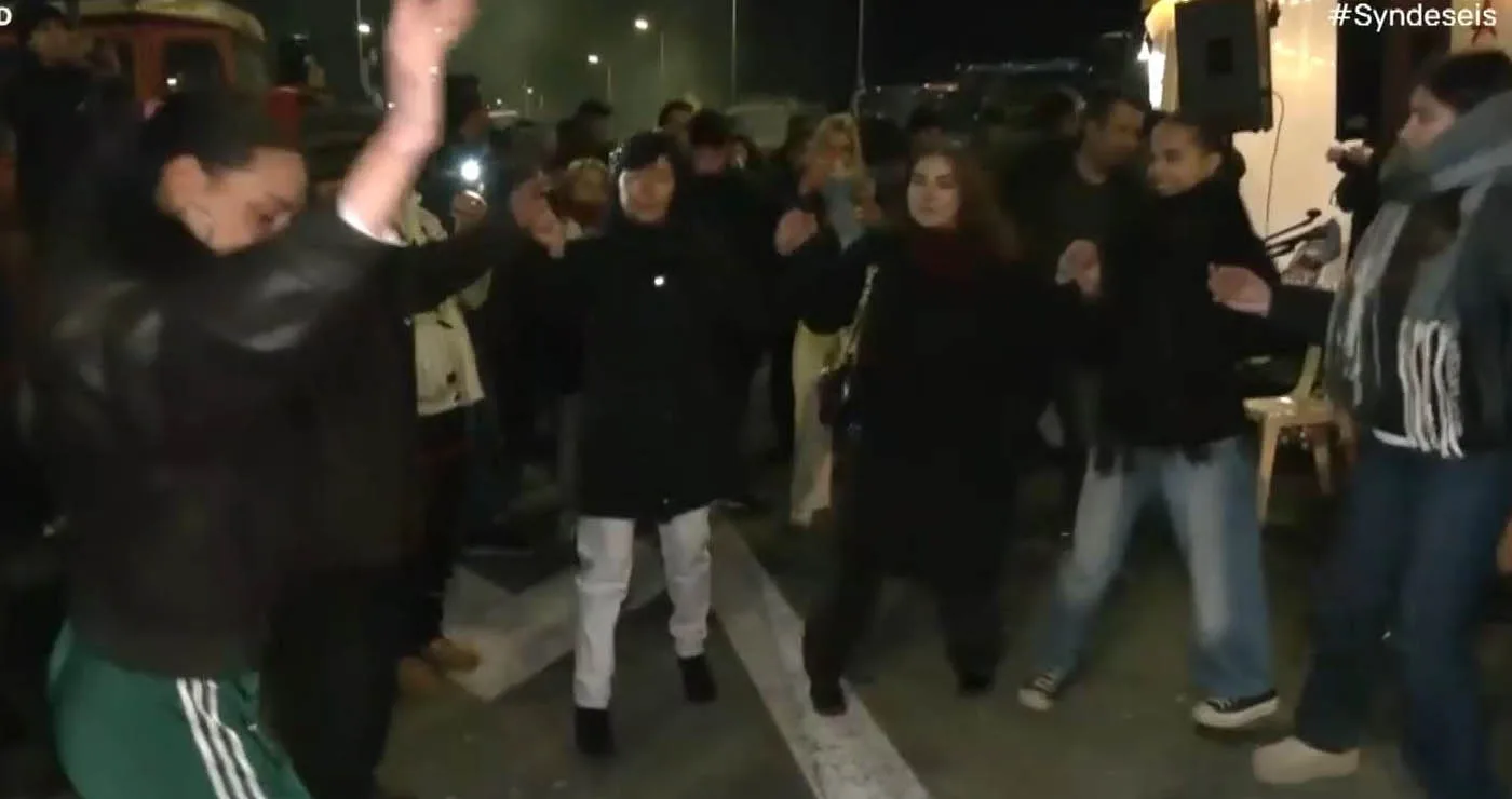 Αλλαγή του χρόνου στα μπλόκα έκαναν πρώτη φορά οι αγρότες