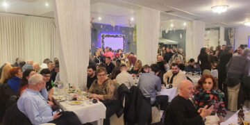 Κατάμεστη η αίθουσα του Rose Garden στο ρεβεγιόν για την έλευση του νέου έτους (Φωτογραφίες)