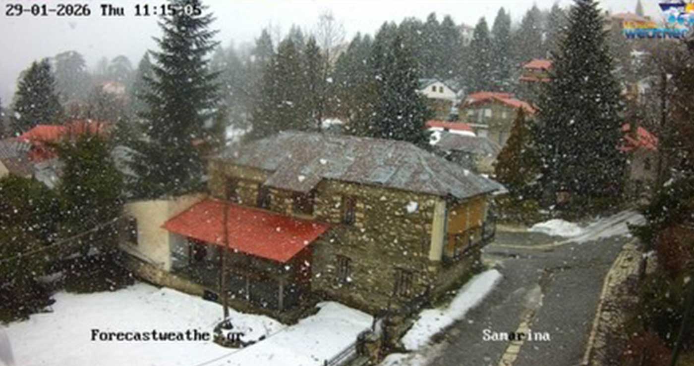 Χιονίζει πυκνά στην Σαμαρίνα Γρεβενών – Δείτε live εικόνα!