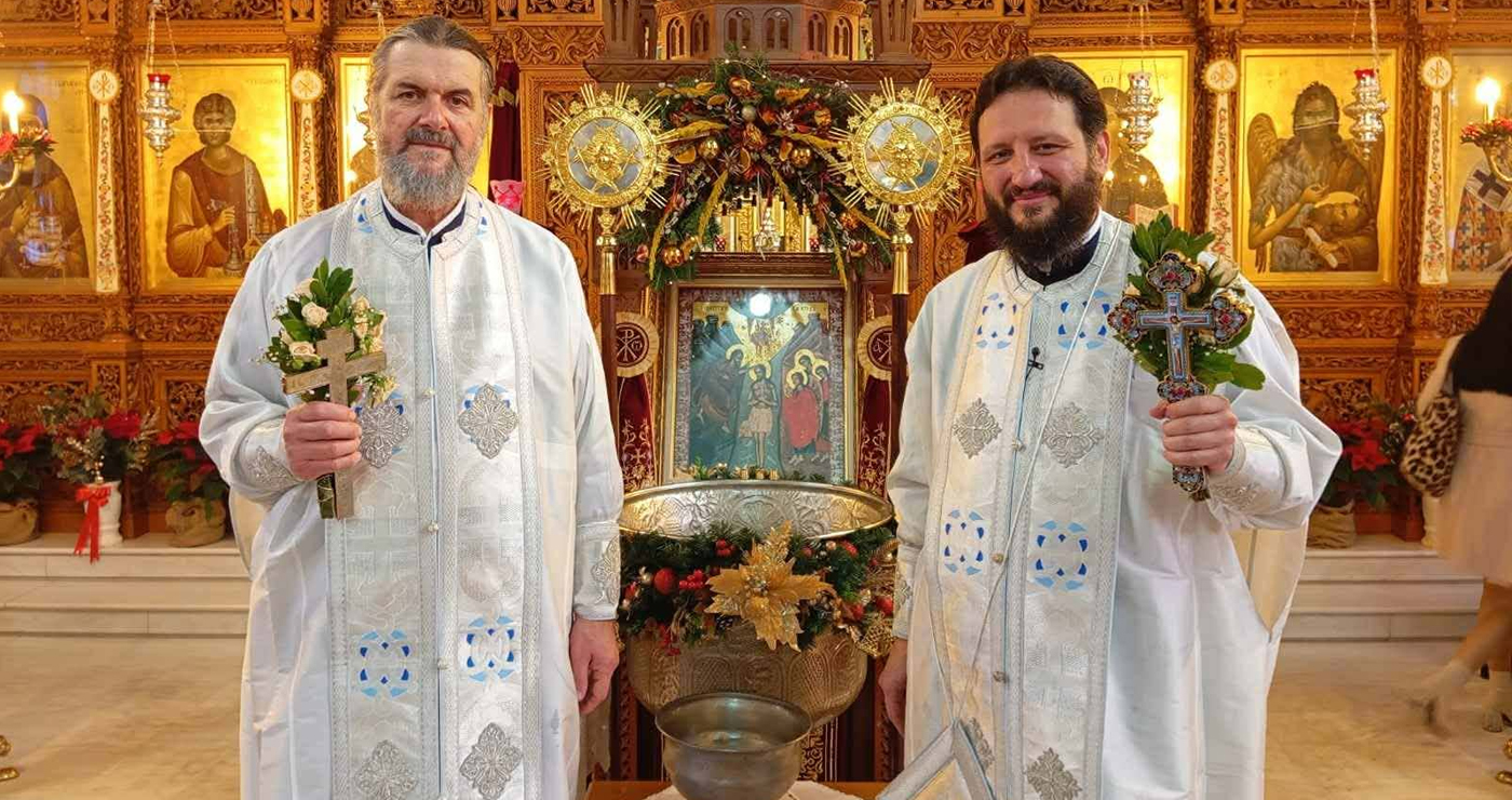 Σε κλίμα έντονης κατάνυξης , γιορτάστηκαν τα Άγια Θεοφάνεια στον Ιερό Ναό Αγίου Στεφάνου και Οσίας Παρασκευής Πτολεμαΐδας! (ρεπορτάζ της Κούλας Πουλασιχίδου)