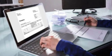 Υποχρεωτικά ηλεκτρονικά τα τιμολόγια για τις επιχειρήσεις από τις 2 Φεβρουαρίου