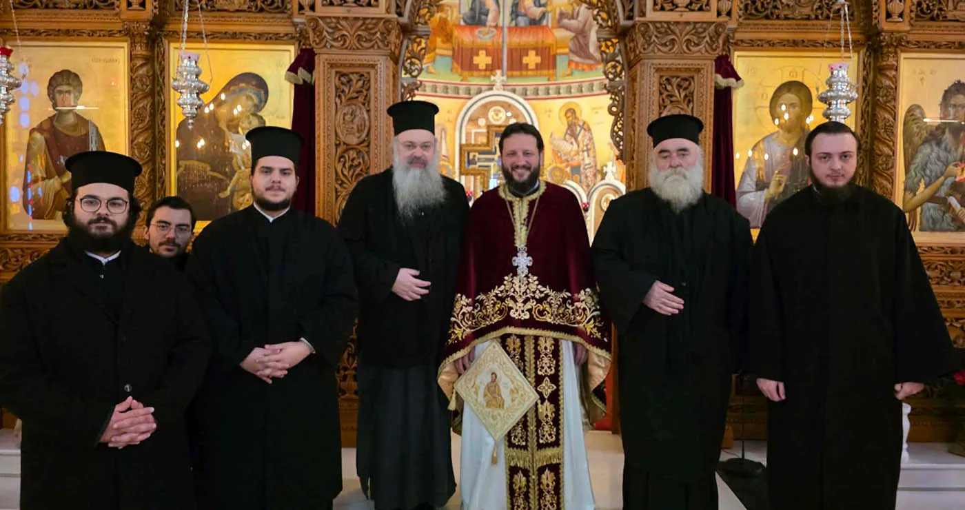 Με λαμπρότητα εορτάστηκαν τα ονομαστήρια του Προϊσταμένου του Ιερού Ναού Αγίου Στεφάνου και Οσίας Παρασκευής Πτολεμαΐδας, Αρχιμανδρίτου Τιμοθέου Τσισμαλίδη (ρεπορτάζ της Κούλας Πουλασιχίδου)