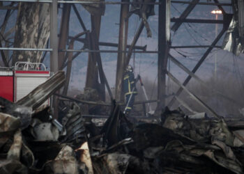 Τρύπες σε σωλήνες προπανίου εντοπίστηκαν στο υπόγειο του εργοστασίου Βιολάντα