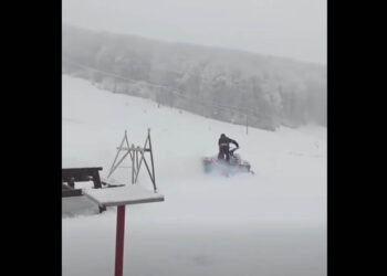 Χιόνια στη Βίγλα: Λευκό τοπίο στο Χιονοδρομικό Κέντρο Πισοδερίου (Βίντεο)