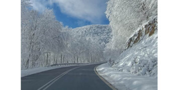Μαγευτικό κατάλευκο τοπίο στη Βίγλα Φλώρινας