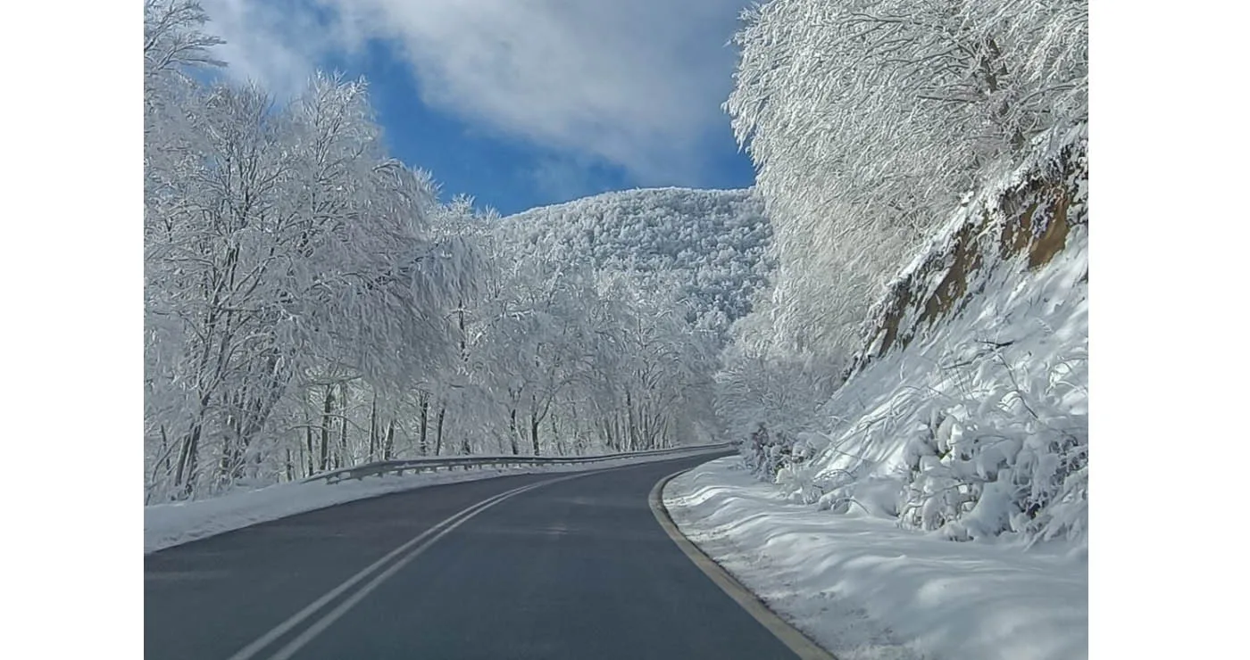Μαγευτικό κατάλευκο τοπίο στη Βίγλα Φλώρινας