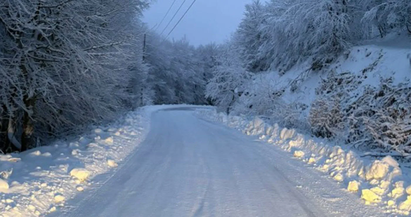 Γ. Τζιούμαρης: Στα λευκά η Βλάστη με χαμηλές θερμοκρασίες – Χωρίς προβλήματα το οδικό δίκτυο
