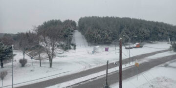 “Στα λευκά” και η Νέα Χαραυγή Κοζάνης (Εικόνες)