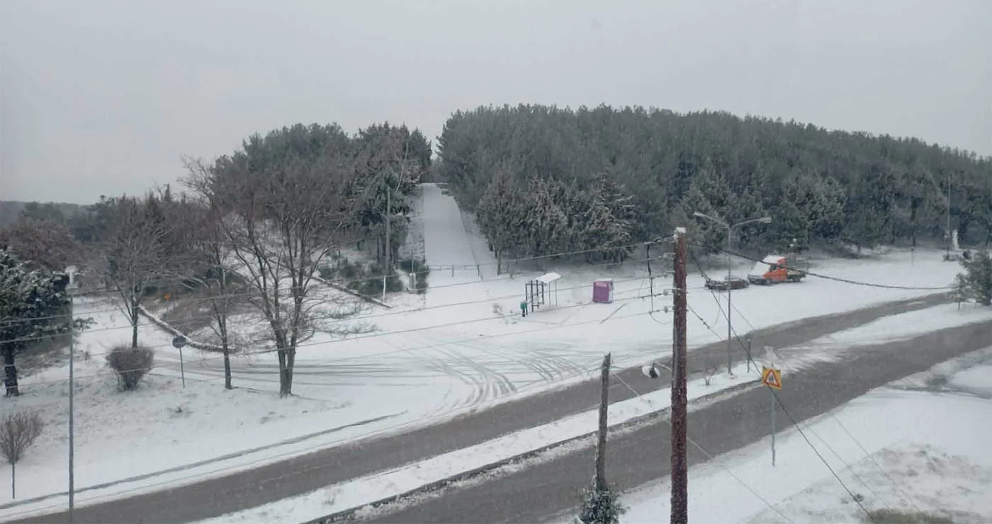 “Στα λευκά” και η Νέα Χαραυγή Κοζάνης (Εικόνες)