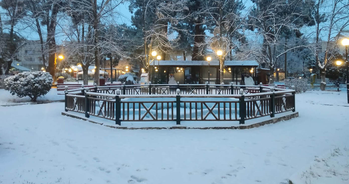 Στα λευκά “ντύθηκε” η Πτολεμαΐδα (Φωτογραφίες)