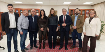 Σε ιδιαίτερα θετικό κλίμα η επίσκεψη Ζαχαράκη στην Περιφέρεια Δυτικής Μακεδονίας – Εκπαίδευση και υποδομές στο επίκεντρο