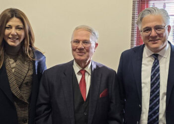 Επίσκεψη Ζαχαράκη στο Βόιο: στο επίκεντρο Σχολή Πέτρας, υποτροφίες και εκπαιδευτικές δομές