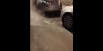 Ατμός στην οδό Μεθώνης Κοζάνης από σπασμένο σωλήνα τηλεθέρμανσης