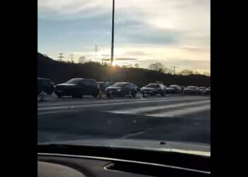 Τεράστιες ουρές στα Διόδια Πολυμύλου – Επιστροφή εκδρομέων