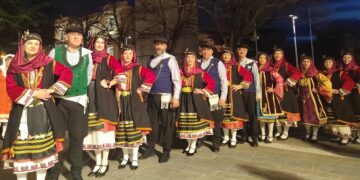 Από τα Επτάνησα και το Αιγαίο έως τον Πόντο – Δυναμική πρεμιέρα για το 5ο Φεστιβάλ «Στον ρυθμό του Έντεκα» στην Κοζάνη