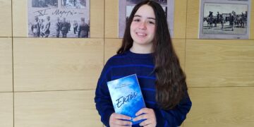 «Να τολμάτε»: Η 15χρονη Αναστασία από την Κοζάνη μιλά για το πρώτο της βιβλίο με τίτλο «Εκτός»