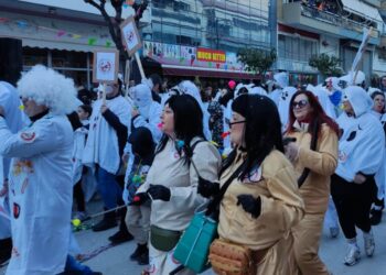 Φουρτούνες και …φαντάσματα με πολύ κέφι και χορό στο Karvonval  (ΦΩΤΟ)