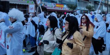 Φουρτούνες και …φαντάσματα με πολύ κέφι και χορό στο Karvonval  (ΦΩΤΟ)