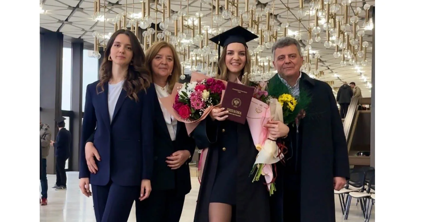 Πτυχίο Ιατρικής έλαβε η Πτολεμαΐδιώτισα Θεοδώρα-Παϊσία Αποστολίδη από το Medical University of Sofia