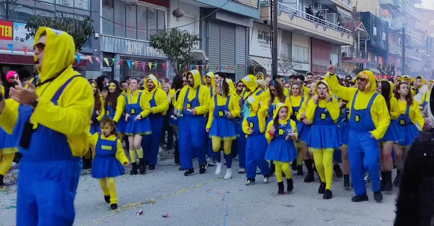 Μοναδικά και τα Baccaro-Minions ξεσήκωσαν την παρέλαση (εικόνες)