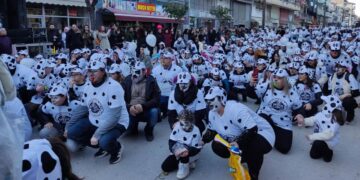 Karvonval: Τα …101 σκυλιά της Δαλματίας ξεσηκώνουν στην παρέλαση!