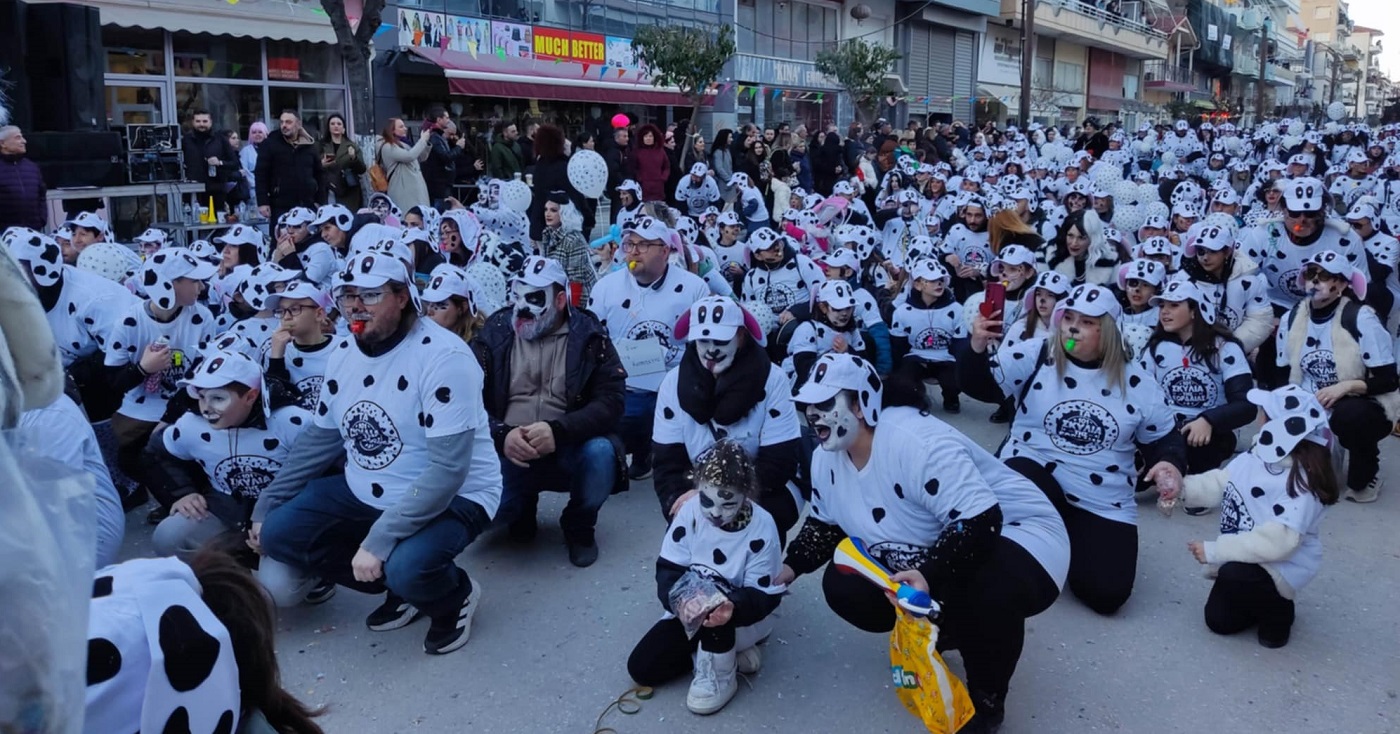 Karvonval: Τα …101 σκυλιά της Δαλματίας ξεσηκώνουν στην παρέλαση!