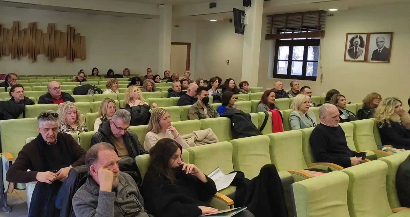 Δημογραφική ασφυξία στη Δυτική Μακεδονία: Εκπαίδευση, εργασία και υγεία στο επίκεντρο της ημερίδας στην Κοζάνη