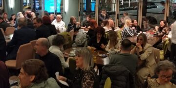 Αγωνία για το μέλλον της αγοράς στην κοπή πίτας του Εμπορικού Συλλόγου Κοζάνης