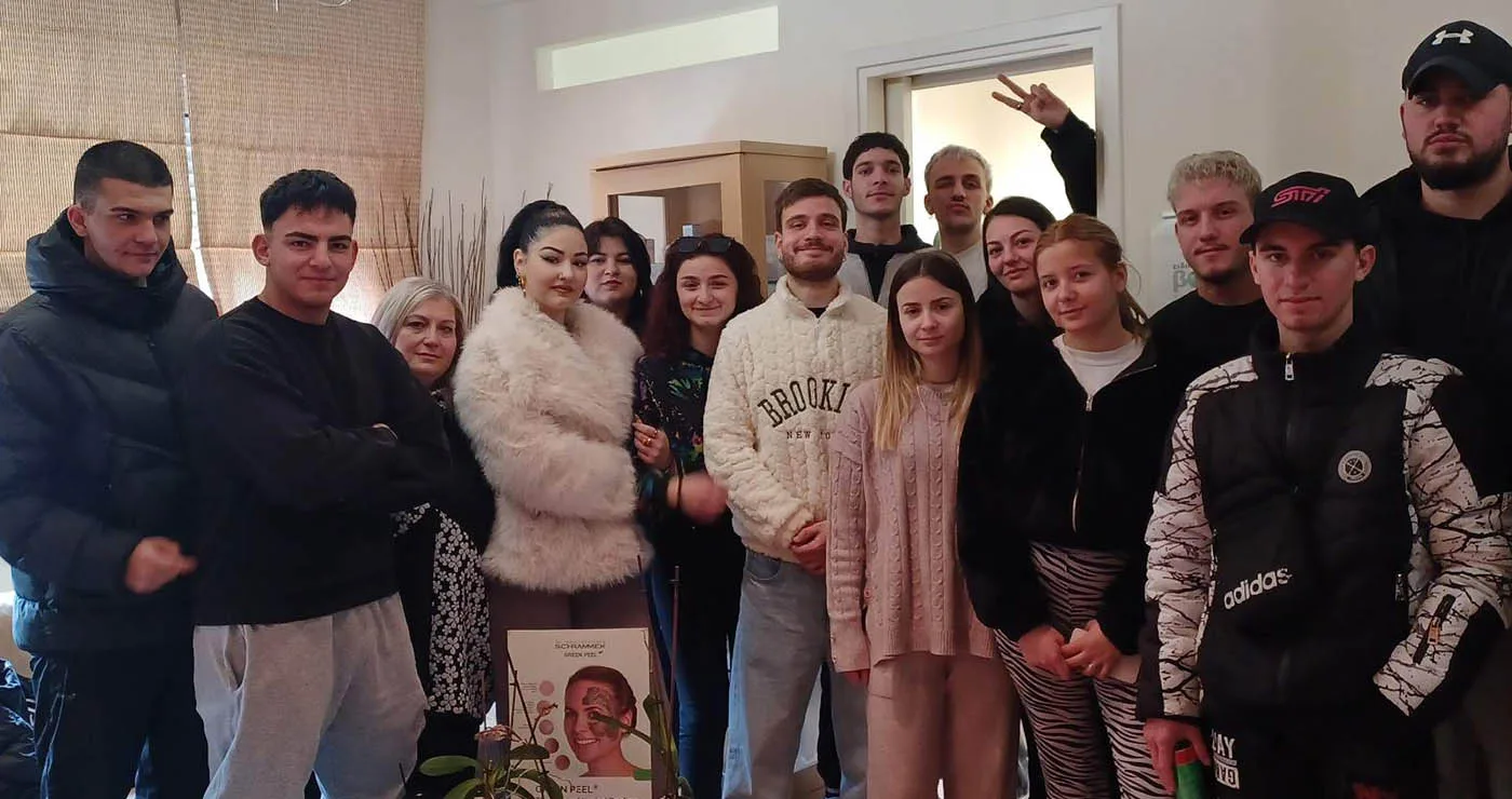 Μαθήτριες και μαθητές Κομμωτικής γνώρισαν σύγχρονες μεθόδους αισθητικής