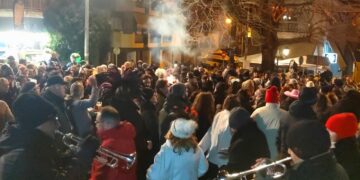 Στον πυρήνα των Φανών της Κοζάνης το βράδυ της Μεγάλης Αποκριάς