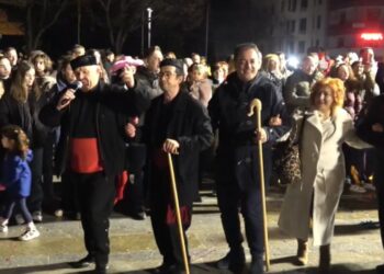 Κέφι και παράδοση στον Φανό Μπουγδανάθκα στην Κοζάνη (Βίντεο Top Channel)