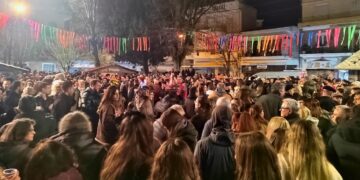 Το αδιαχώρητο στο γλέντι του Φανού «Αλώνια» στην Κοζάνη