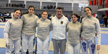 Στο βάθρο αθλητές της Φλώρινας: Τρία μετάλλια στο Πανελλήνιο Κύπελλο ξίφους ασκήσεως
