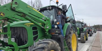 Οι αγρότες έβγαλαν ξανά τα τρακτέρ στους δρόμους- Μηχανοκίνητη πορεία στα Γρεβενά και προετοιμασίες για την Αθήνα