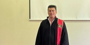 Ο Δημήτρης Κοεμτζόπουλος ανακηρύχτηκε Διδάκτωρ του ΠΔΜ