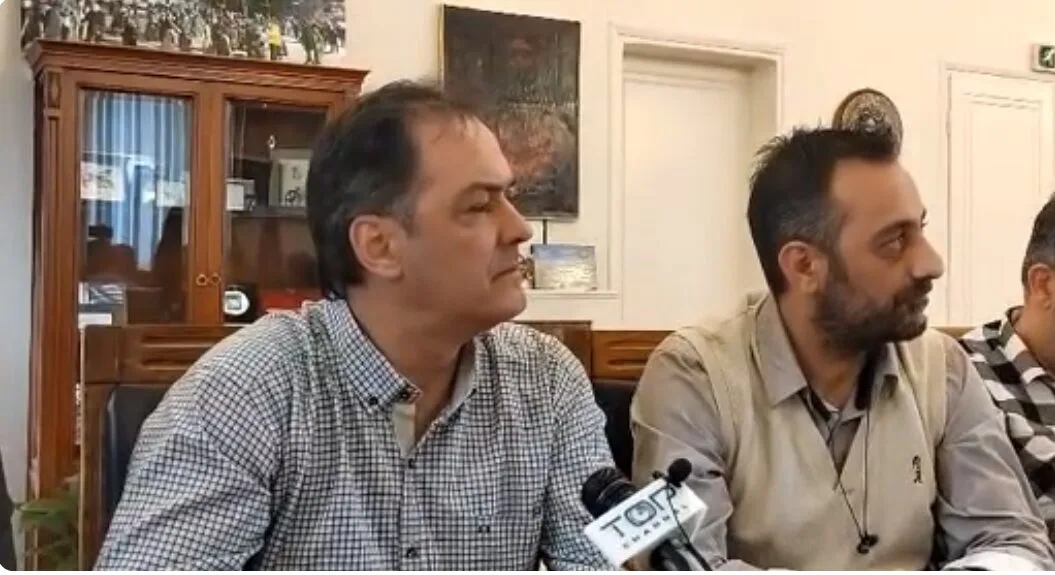 «Φιλοσοφία μετεξέλιξης η χρήση τεχνητής νοημοσύνης στην αφίσα της Αποκριάς»- Η απάντηση Κοκκαλιάρη- Ιωαννίδη στα δεκάδες αρνητικά σχόλια(video)