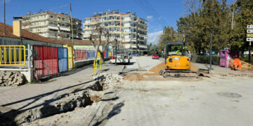 Πτολεμαΐδα: Πλησιάζει η ολοκλήρωση των νέων Σταθμών Ηλεκτρικών Ποδηλάτων – Εργασίες απο τον ΔΕΔΔΗΕ στο  σταθμό του μεγάλου Πάρκου επι της Οδού Νοσοκομείου. (ρεπορτάζ της Κούλας Πουλασιχίδου)