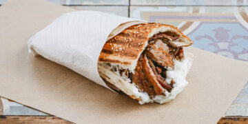 “Πτολεμαΐδα: Ένας τόπος λιγότερο τουριστικός που όμως μπορεί να κρατήσει τον επισκέπτη με όσα προσφέρει”